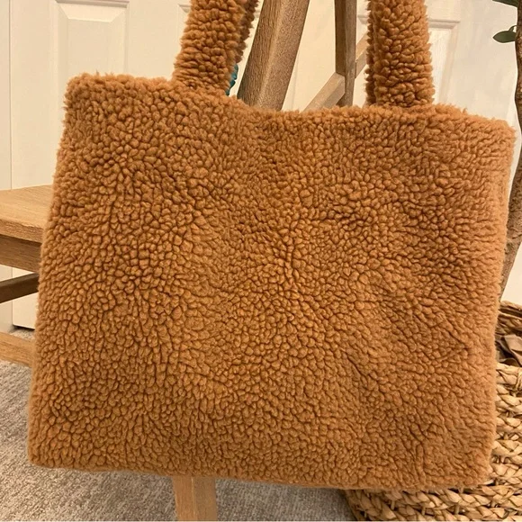 PINK Victoria's Secret Teddy Bear Sherpa Tote - Picture 8 of 11